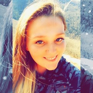 Meet your Posher, Rebecca